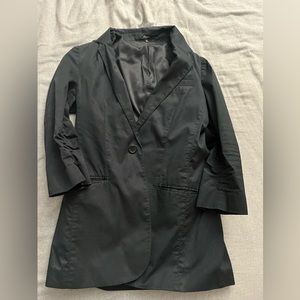 Women’s longer 3/4 sleeve blazer